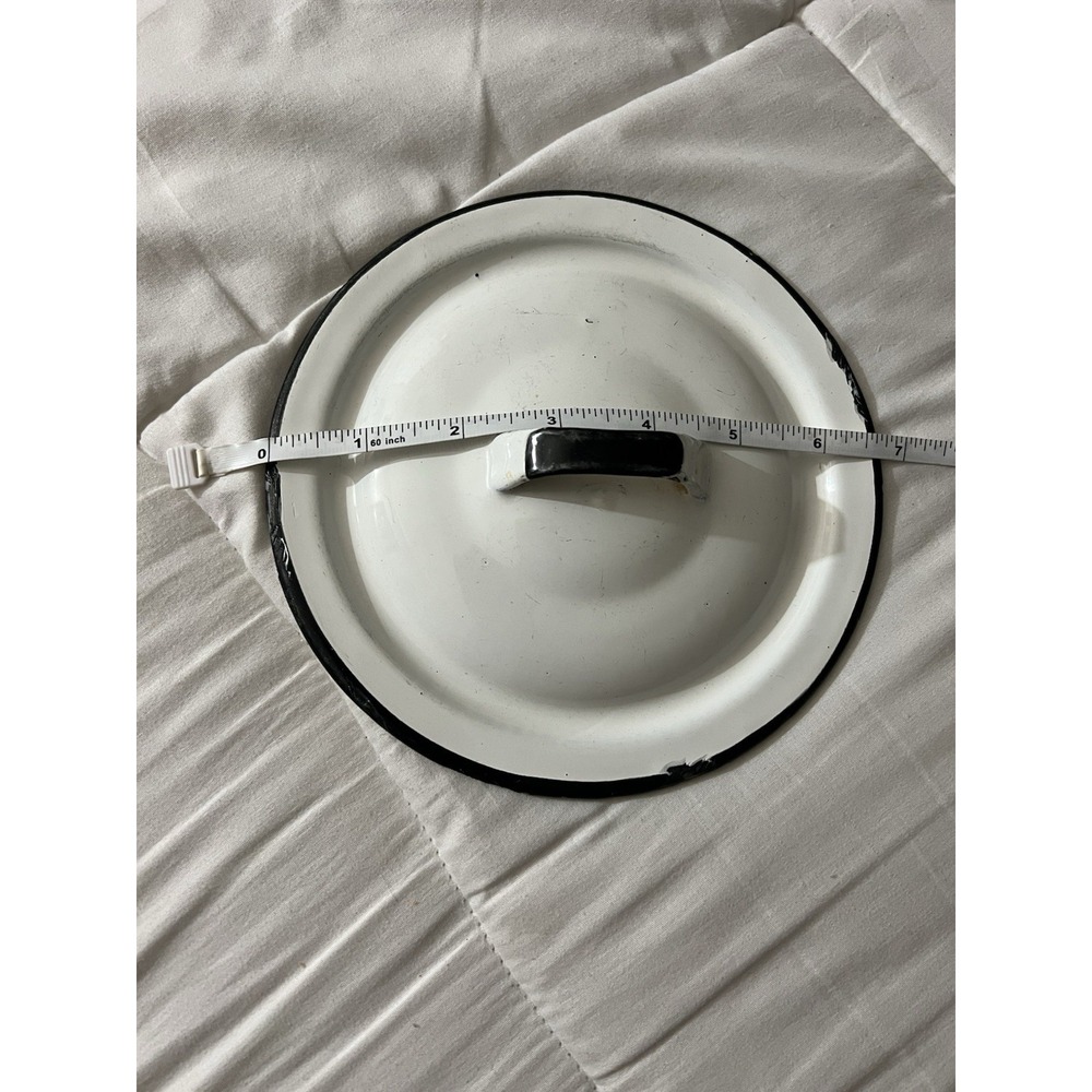 VINTAGE GRANITEWARE ENAMEL POT COVER LID ENAMELWARE COOKING PART WHITE 6.75in